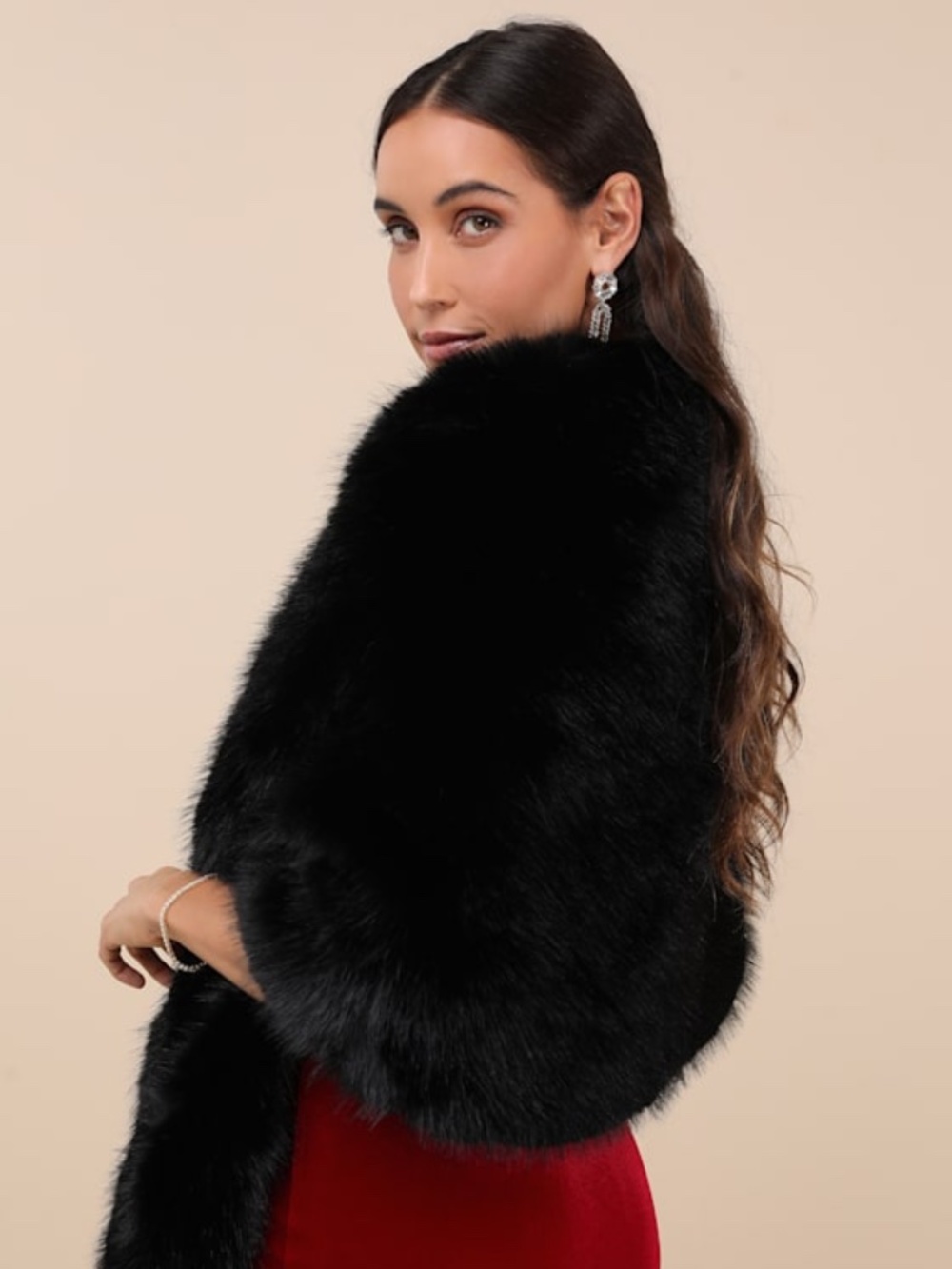 Lulus Upscale Approach Black Faux Fur Stole - Size One Size